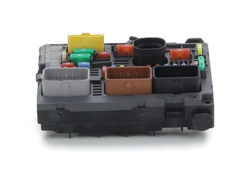 Used Fuse box PEUGEOT PARTNER Box Body/MPV 1.6 HDi / BlueHDi 75 (75 hp) 30523552