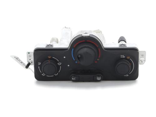 Używane Panel klimatyzacji / ogrzewania RENAULT MODUS / GRAND MODUS (F/JP0_) 1.5 dCi (FP0G, JP0G) (68 hp) 30917452