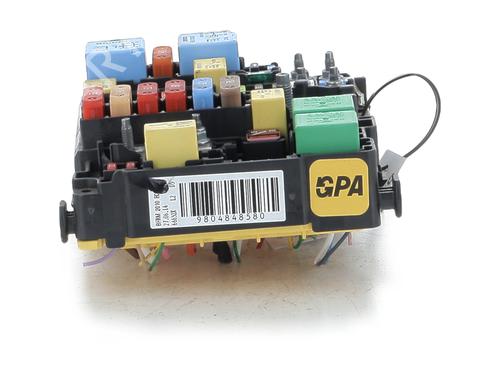 Used Fuse box Fuse box PEUGEOT 308 II (LB_, LP_, LW_, LH_, L3_) 1.6 HDi (92 hp) 33685658 33685658