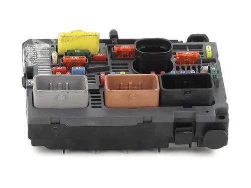 Used Fuse box PEUGEOT 3008 I MPV (0U_) 1.6 HDi (112 hp) 28364481