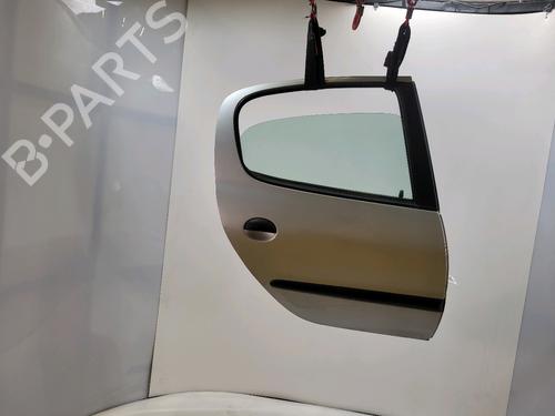 Used Right rear door PEUGEOT 206 Hatchback (2A/C) 1.9 D (69 hp) 28137998