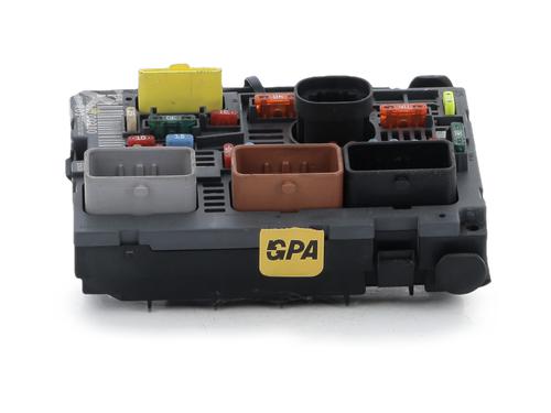 Used Fuse box Fuse box PEUGEOT EXPERT Van (VF3A_, VF3U_, VF3X_) 2.0 HDi 120 (120 hp) 36006732 36006732