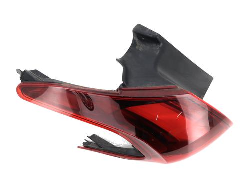 Używane Lampa tylna lewa PEUGEOT 2008 I (CU_) 1.2 THP 130 / PureTech 130 (130 hp) 31122571