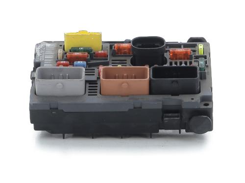 Used Fuse box Fuse box PEUGEOT 5008 (0U_, 0E_) 1.6 HDi (112 hp) 33159507 33159507