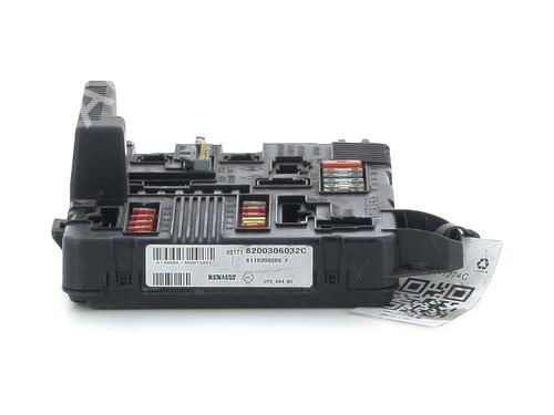 Sikringsdåse RENAULT SCÉNIC II (JM0/1_) 1.5 dCi (JM1E, JM16) (106 hp) 30925324