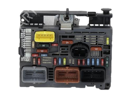 Fuse box CITROËN C5 III (RD_) 2.0 HDi (RDRHD8, RDRHDJ, RDRHR8, RDRHRJ) | BP37228637E1 - Image 2