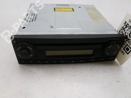 Used Radio SEAT IBIZA III (6L1) 1.4 TDI (70 hp) 10455626