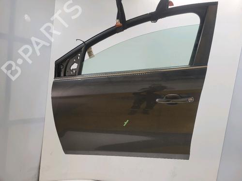 Used Left front door Left front door 39259436 39259436