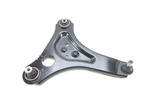 Used Left front suspension arm RENAULT TWINGO III (BCM_, BCA_) 1.0 SCe 70 (71 hp) 11718554