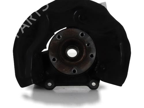 Fusee links voor BMW 5 (E60) 530 xi (272 hp) 32309616