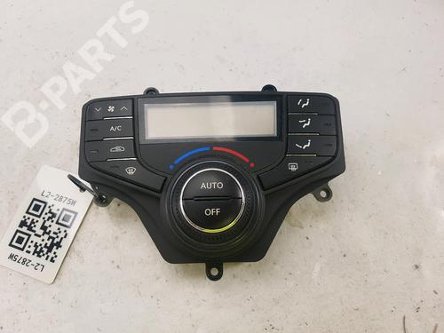 Used Climate control HYUNDAI i30 (FD) 1.6 CRDi (116 hp) 10702743