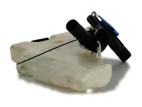 Used Windscreen washer tank AUDI A4 B8 (8K2) 2.0 TDI (143 hp) 26924372