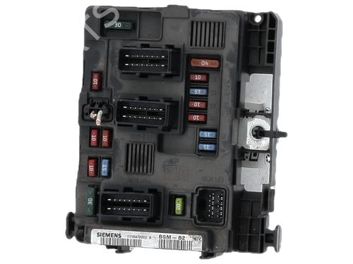 Fuse box PEUGEOT 206 SW (2E/K) 2.0 HDi | BP36373354E1 - Image 2