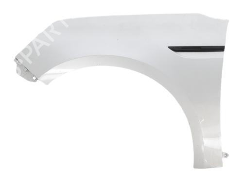 left-front-fenders-renault-megane-iv-hatchback-b9amn_-2015-37869286 main image