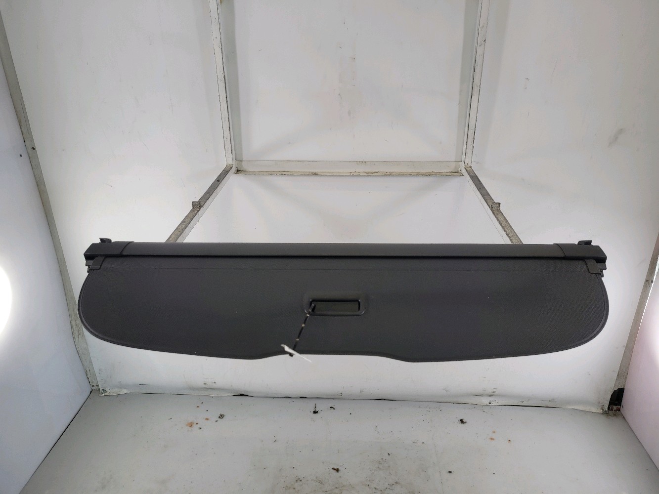thumbnail image 2 of Ford Citroen Nissan Rear Parcel Shelf Clip Fastening Bracket Aftermarket 1 2 of 13