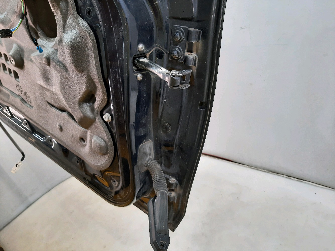 Left front door BMW 1 (E87) 118 i 18600989 | B-Parts