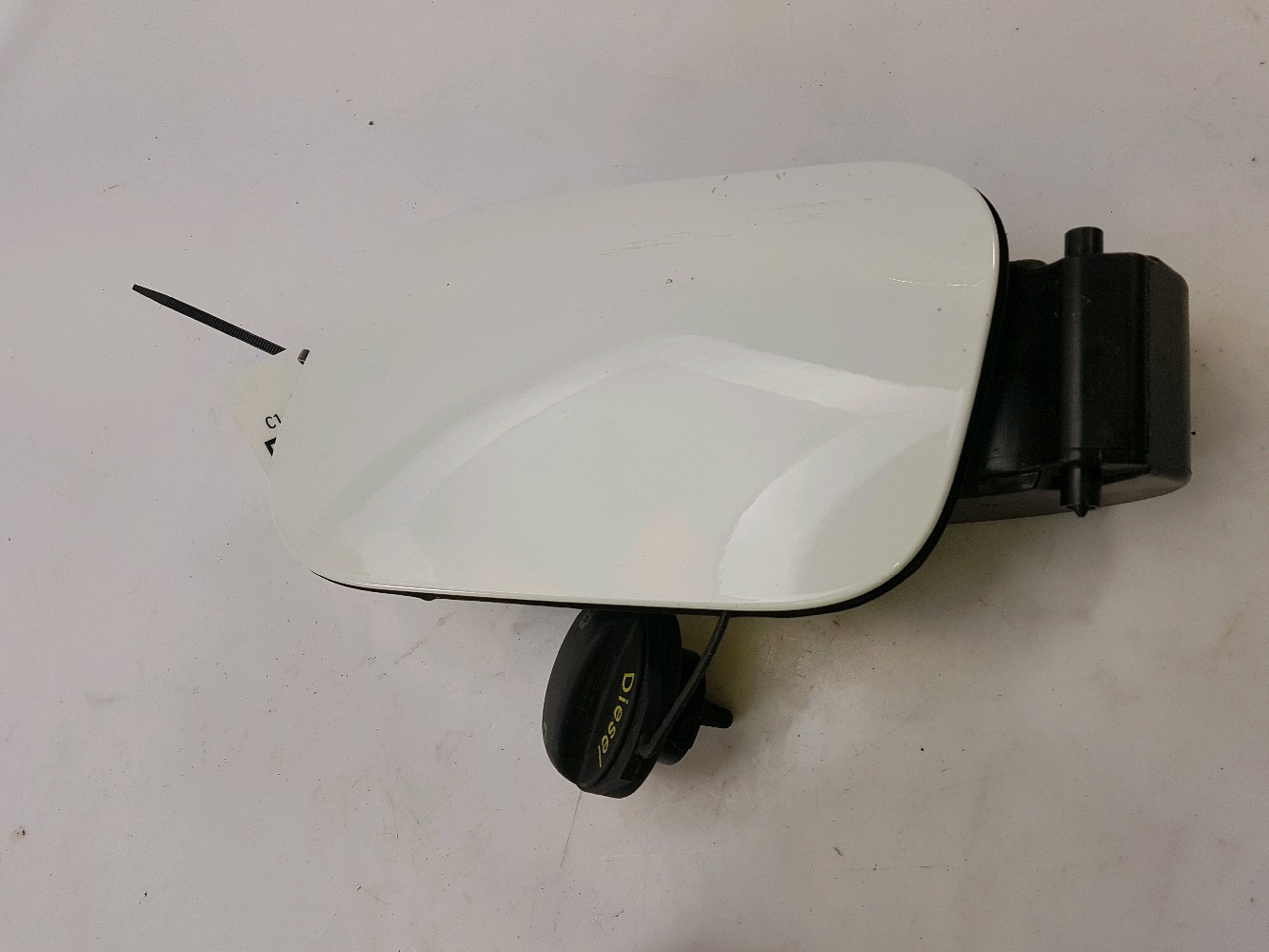 Fuel flap VW TOUAREG (7P5, 7P6) 3.0 V6 TDI 11295706 BParts