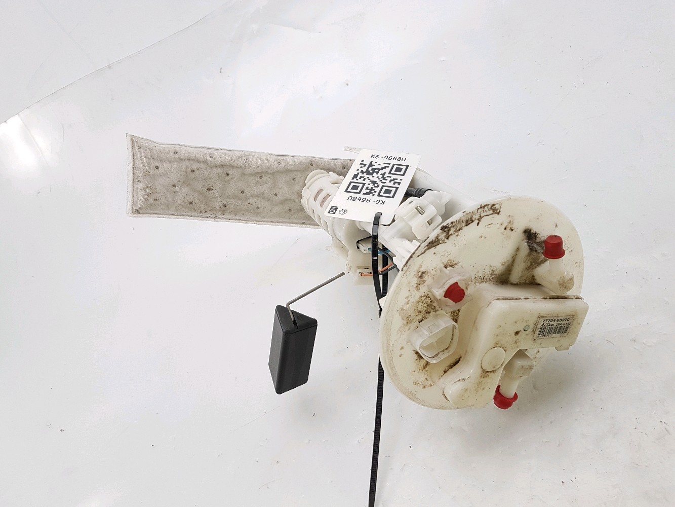 Fuel pump TOYOTA YARIS (_P13_) 1.0 (KSP130_) 10468889 BParts
