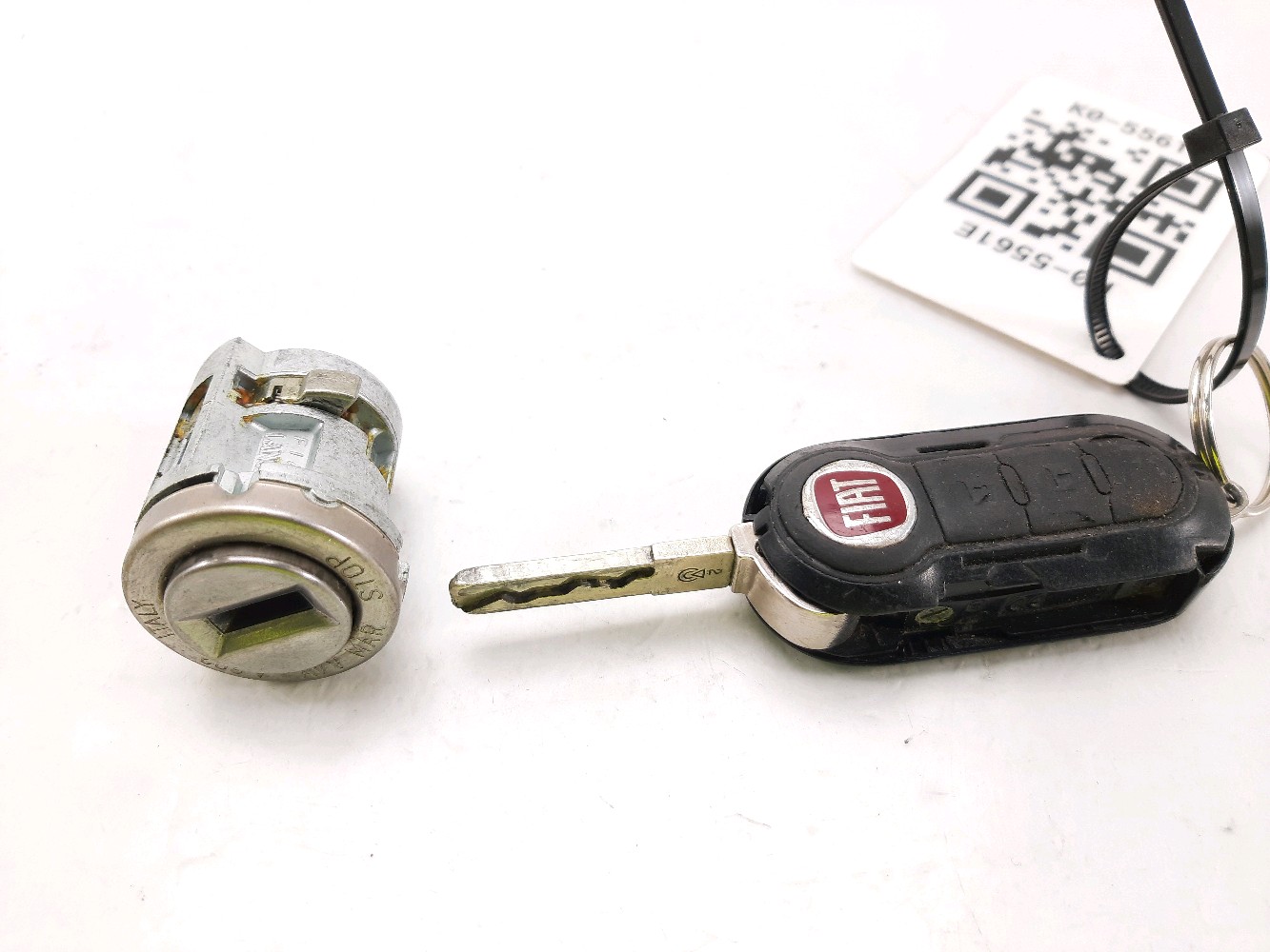 Ignition barrel FIAT 500 (312_) 1.2 (312AXA1A) 10448946 | B-Parts