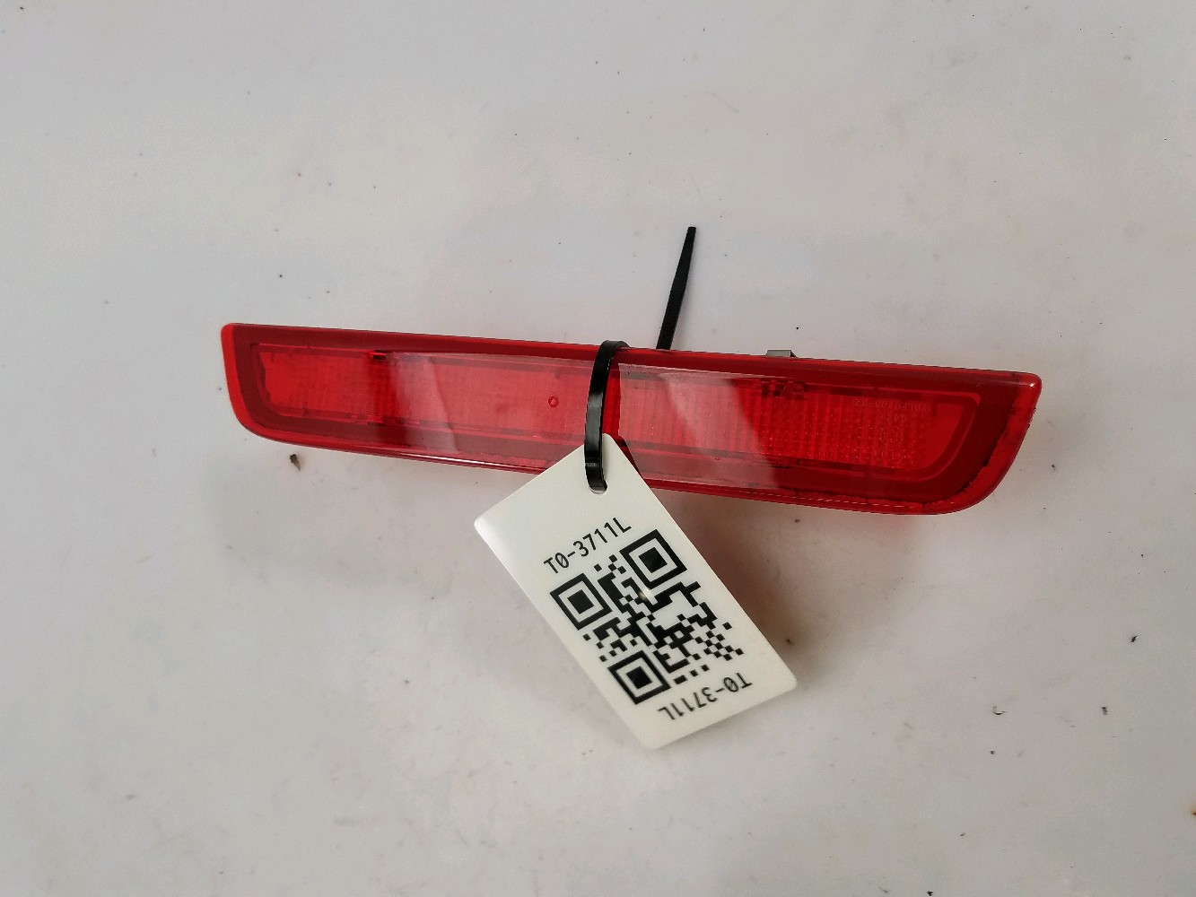 Third brake light TOYOTA YARIS (_P13_) 1.0 (KSP130) 11333777 BParts