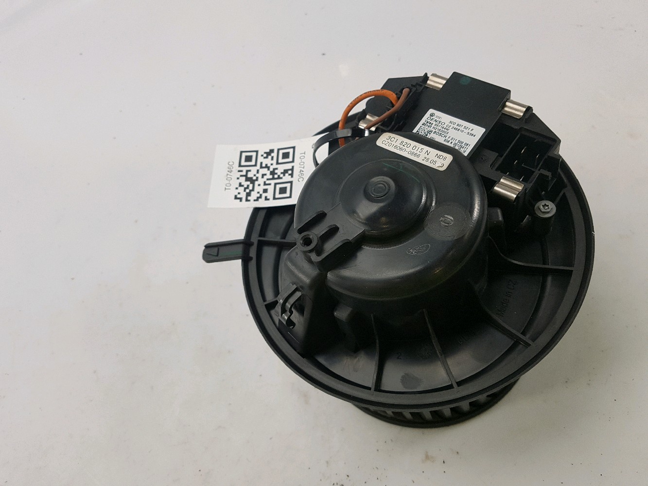 Heater blower motor VW PASSAT B6 (3C2) 2.0 TDI 11204920 BParts