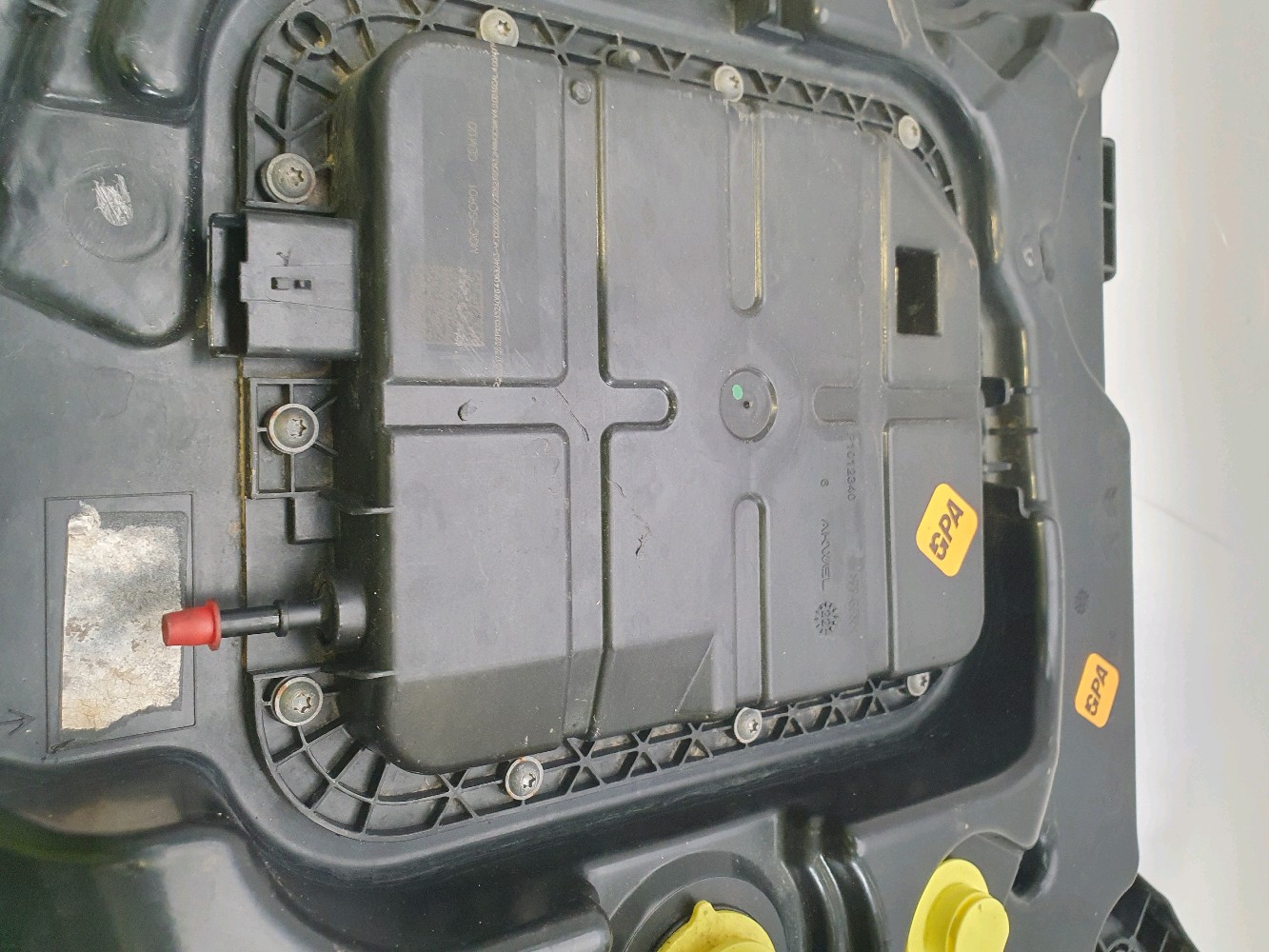 AdBlue-tank PEUGEOT 208 I (CA_, CC_) 1.6 HDi / BlueHDi 75 29048180 | B ...