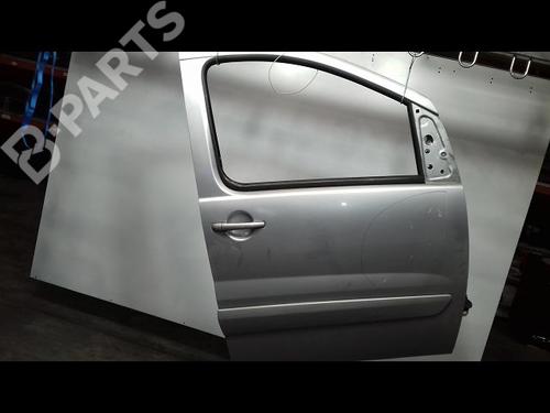 Used Right front door FIAT SCUDO Bus (270_, 272_) 2.0 D Multijet (120 hp) 12174047