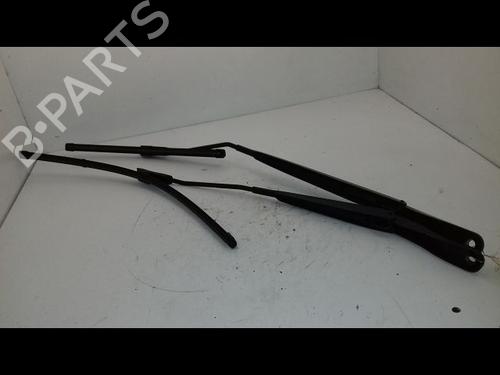 Used Front windshield wiper arm RENAULT MEGANE III Hatchback (BZ0/1_, B3_) 1.5 dCi (BZ09, BZ0D, BZ1W, BZ29, BZ14) (110 hp) 29226743