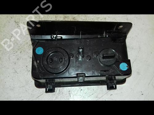 Used Rear fog light RENAULT TRAFIC III Van (FG_) 2.0 dCi 130 (FGMY) (131 hp) 31348047