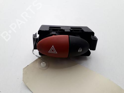 Used Warning switch RENAULT TWINGO II (CN0_) 1.2 (CN0D) (58 hp) 8971754