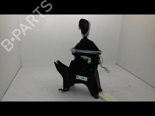 Used Gear lever RENAULT CLIO V (B7_) 1.3 TCe 130 (B7MF) (131 hp) 19798815