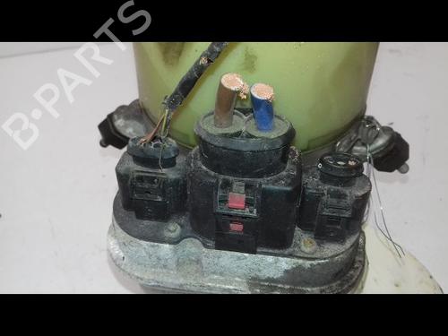Used Steering pump VW POLO V (6R1, 6C1) 1.6 TDI (90 hp) 18316408