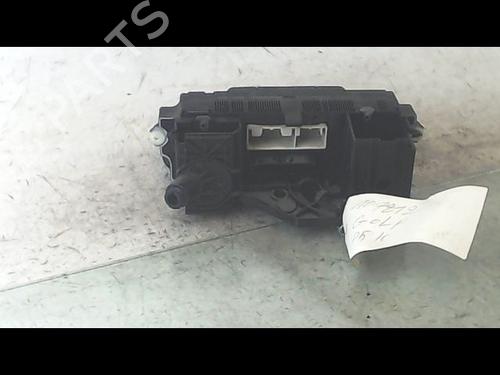 Used Climate control VW GOLF V (1K1) 1.9 TDI (90 hp) 8969567
