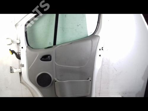 Right front door NISSAN PRIMASTAR Van (X83) 2.0 dCi 115 | BP8971036C3 