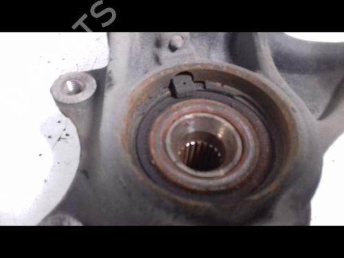 Left front steering knuckle PEUGEOT 208 I (CA_, CC_) 1.2 VTI 82 | BP14886986M25 