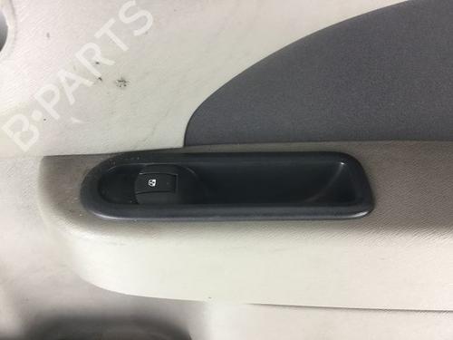 Used Front right panel RENAULT TWINGO II (CN0_) 1.2 Turbo (CN0C, CN0F) (100 hp) 8963510