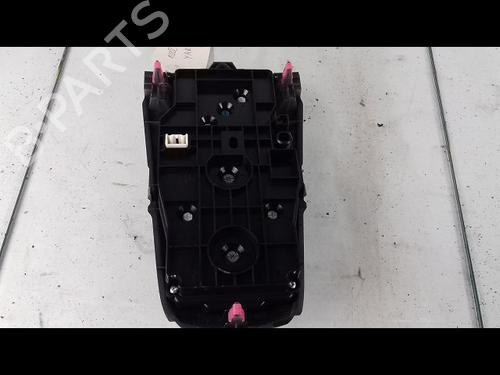 Used Climate control TOYOTA YARIS (_P9_) 1.8 VVTi (ZSP90_, ZSP90R) (133 hp) 8970852