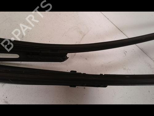Used Front windshield wiper arm PEUGEOT 307 (3A/C) 1.6 HDi (90 hp) 14888516
