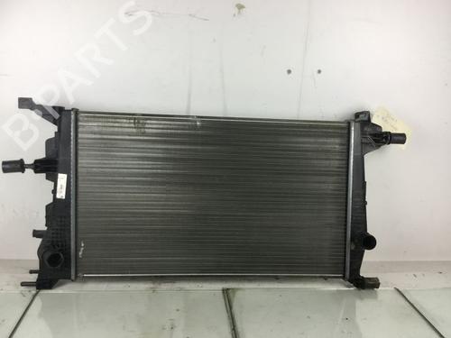Used Water radiator Water radiator RENAULT MEGANE III Hatchback (BZ0/1_, B3_) 1.5 dCi (BZ1G, BZ1W, BZ0R) (95 hp) 8963188 8963188