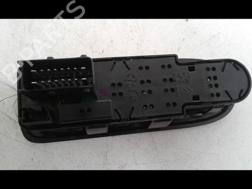 Left front window switch CITROËN C3 II (SC_) 1.0 VTi 68 | BP8972471I27 - Image 3