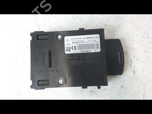 Used Card reader RENAULT LAGUNA III (BT0/1) 1.5 dCi (BT00, BT0A, BT0T, BT1J) (110 hp) 15743523