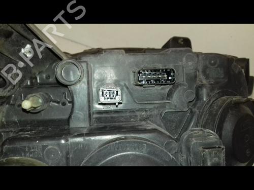 Used Right headlight RENAULT CLIO III (BR0/1, CR0/1) 1.2 16V (BR02, BR0J, BR11, CR02, CR0J, CR11) (75 hp) 21498891