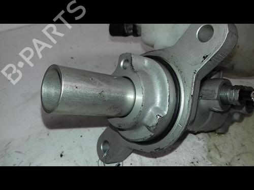 Used Brake master cylinder RENAULT KANGOO / GRAND KANGOO II (KW0/1_) 1.5 dCi 90 (KW05, KW08, KW0G, KW11) (90 hp) 11944625