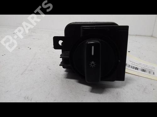 Used Headlight switch MERCEDES-BENZ B-CLASS Sports Tourer (W245) B 180 CDI (245.207) (109 hp) 8974024