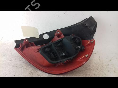 left-taillight-renault-clio-iii-br01-cr01-2005-2006-2007-2008-2009-2010-2011-2012-2013-2014-23196456 main image