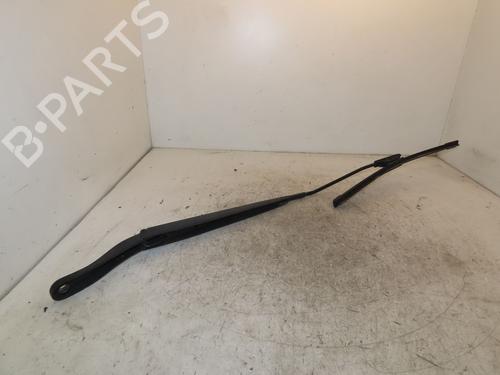 Used Front windshield wiper arm Front windshield wiper arm 33947087 33947087