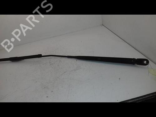 Used Front windshield wiper arm RENAULT CLIO III (BR0/1, CR0/1) 1.5 dCi (BR0H, CR0H, CR1S, BR1S) (106 hp) 22693421