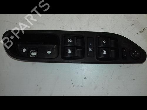 left-front-window-switch-fiat-tipo-estate-356_-357_-2016-29225448 main image