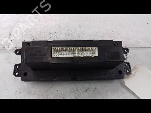 Used Climate control KIA SORENTO I (JC) 2.5 CRDi (170 hp) 8970405