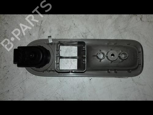Used Left front window switch RENAULT TWINGO II (CN0_) 1.2 16V (CN04, CN0B) (75 hp) 19791229